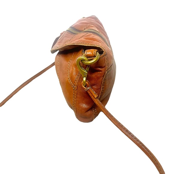 🍀 OMG 🍀 Lucky Brand Italian Leather Crossbody - Picture 6 of 12